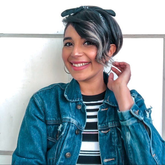 Meet your Posher, Andrea - Picture 1 of 1